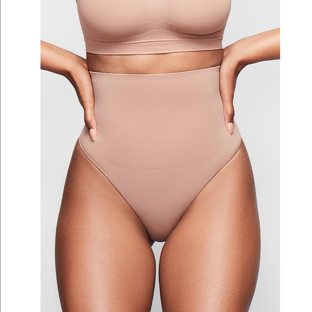 SKIMS CORE CONTROL THONG